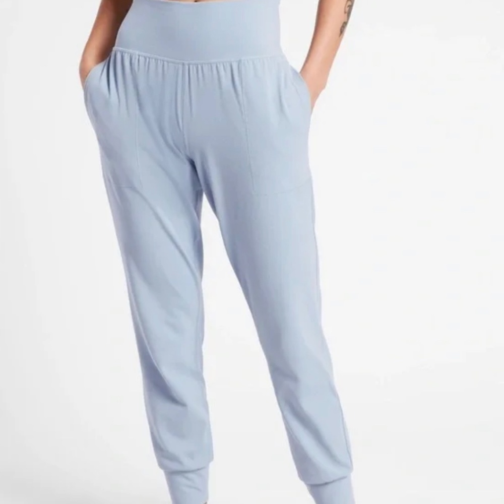 Athlete Salutation Jogger, Light Blue